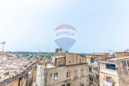 Foto Appartamento a Caltagirone Centro di 60 m² con 3 locali in vendita