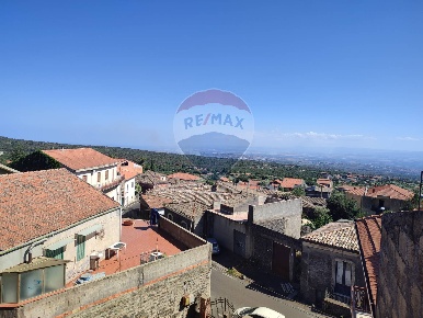 Foto Attico in Via Paternò, Ragalna di 180 m² con 1 locali in vendita