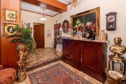 Foto Appartamento in Via Enrico Besana, Catania di 128 m² con 5 locali