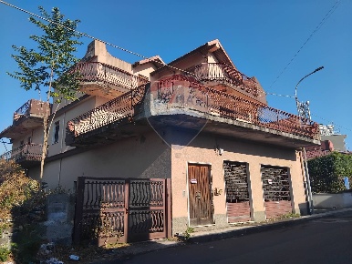 Foto Casa indipendente in Via Alessandro Volta, Santa Venerina Centro