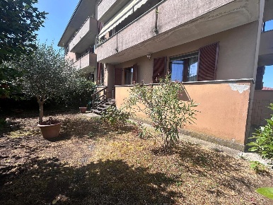Foto Appartamento in Via Gramsci 25, Tromello Centro di 106 m² con 3 locali