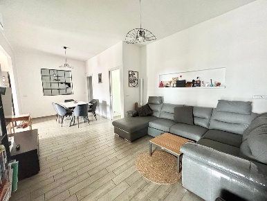 Foto Appartamento in Viale Italia 33, Leini Centro di 130 m² con 5 locali