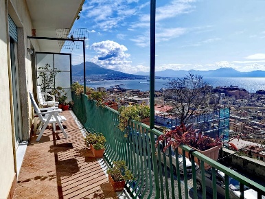 Foto Appartamento in filippo palizzi, Napoli Vomero di 140 m² con 5 locali