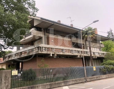 Foto Casa indipendente in PASCOLI, Solarolo di 730 m² con 10 locali