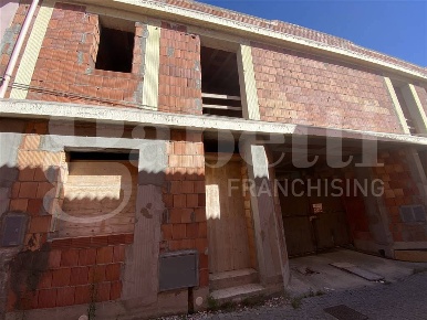 Foto Casa indipendente a Sinnai Centro di 90 m² con 4 locali in vendita
