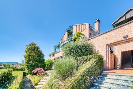 Foto Appartamento in Via Morano 23, Chieri Roaschia di 209 m² con 4 locali