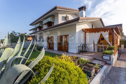 Foto Villa bifamiliare in Via Leoncavallo 9, Zoppola Orcenico Inferiore
