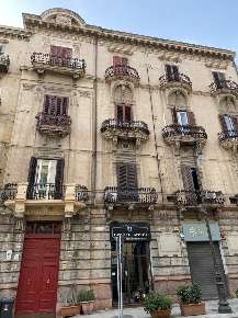 Foto Appartamento in Via Cavour 32, Palermo Castellammare di 58 m²