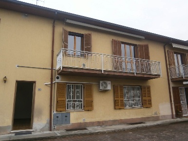 Foto Appartamento a Mede Centro di 103 m² con 3 locali in vendita