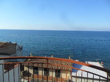 Foto Attico in via Brin, Caronia Marina Di Caronia di 94 m² con 5 locali