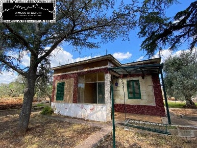 Foto Villa unifamiliare a Ostuni di 75 m² con 3 locali in vendita