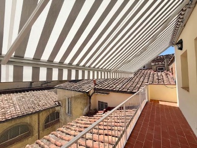 Foto Appartamento a Firenze San Frediano di 130 m² con 4 locali in affitto