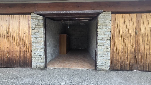 Foto Garage in Località Rovarey, Quart in affitto