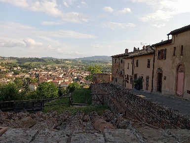Foto Appartamento a Certaldo Centro di 260 m² con 14 locali in vendita