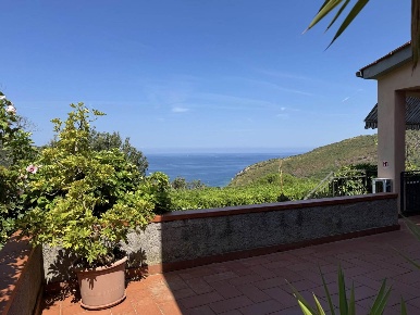 Foto Villa unifamiliare a Rio di 150 m² con 8 locali in vendita