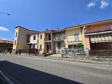 Foto Casa indipendente in Via Manzoni 25, Roncello di 80 m² con 4 locali
