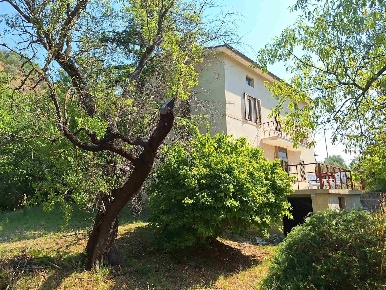 Foto Casa indipendente a San Severino Marche in vendita