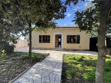 Foto Casa indipendente a Massa Marittima Centro di 110 m² con 5 locali