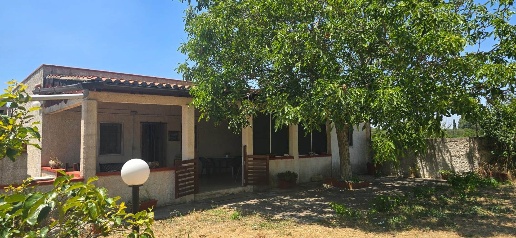 Foto Villa unifamiliare in C.DA PILOZZO, Martina Franca di 70 m² in vendita