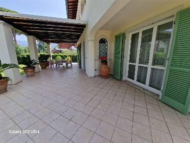Foto Villa unifamiliare in Viale Italico, Forte dei Marmi Vittoria Apuana