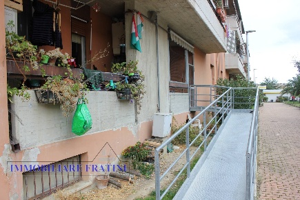 Foto Appartamento in Via dei Girasoli, Ascoli Piceno di 105 m² con 5 locali