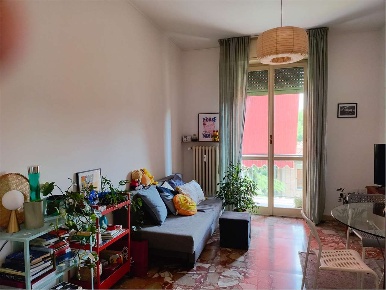 Foto Appartamento a Reggio nell'Emilia di 76 m² con 5 locali in affitto