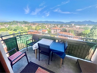 Foto Appartamento in VIA VIGNARETO, Besana in Brianza Centro di 112 m²