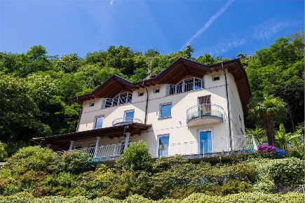 Foto Villa unifamiliare in via Pezzo 10, San Siro Acquaseria di 527 m²