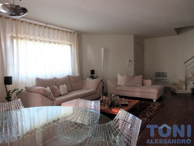 Foto Villa unifamiliare a Capraia e Limite in vendita