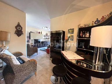 Foto Attico a Carrara Marina di Carrara di 120 m² con 5 locali in vendita