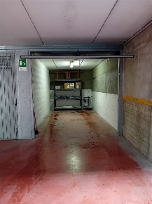 Foto Box in via Franco Faccio 20, Milano in vendita