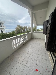 Foto Appartamento a Melito di Porto Salvo di 75 m² con 3 locali in vendita