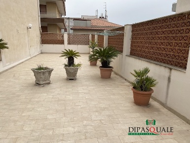 Foto Appartamento in Via Meucci, Ragusa Centro di 122 m² con 7 locali