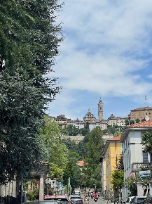 Foto Appartamento a Bergamo Valverde di 130 m² con 4 locali in vendita