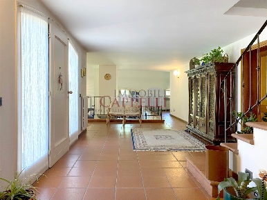 Foto Villa unifamiliare a Forlimpopoli Località Quattro Laghi di 490 m²