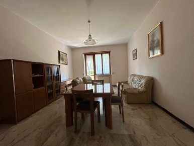 Foto Appartamento in Via Foresti  0, Piacenza Stadio di 90 m² con 3 locali