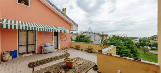 Foto Appartamento a Legnaro Centro di 110 m² con 4 locali in vendita