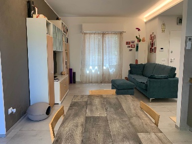 Foto Appartamento a Campi Bisenzio Centro di 100 m² con 5 locali in vendita