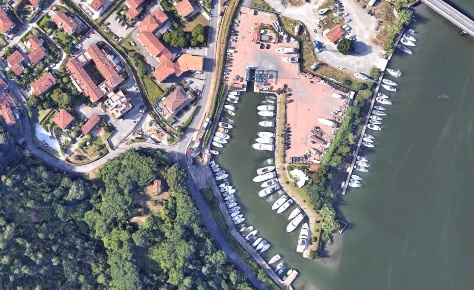 Foto Appartamento a Ameglia Centro di 75 m² con 4 locali in vendita