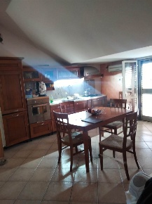 Foto Appartamento in VIA GIANFROTTA, San Prisco di 110 m² con 4 locali