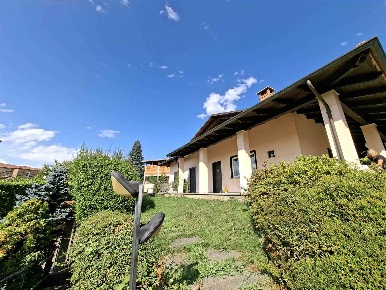 Foto Villa unifamiliare a Zubiena Centro di 120 m² con 5 locali in vendita