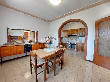 Foto Casa indipendente in Via dei Salici 2, Gruaro di 261 m² con 9 locali