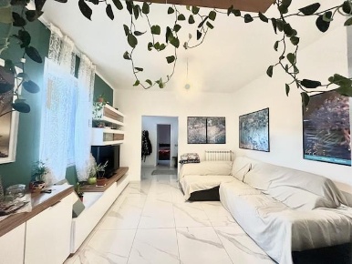 Foto Appartamento a Luni Casano Dogana Isola di 140 m² con 5 locali