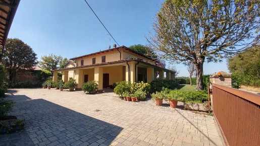 Foto Villa unifamiliare in Stradello Giovanardi 95, Modena in vendita