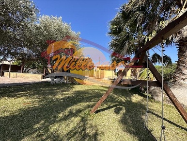 Foto Villa unifamiliare in VIA ISOLE DELLA SONDA, Siracusa Arenella