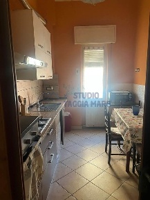 Foto Appartamento in Via Beglini 32, Taggia Centro di 63 m² con 3 locali