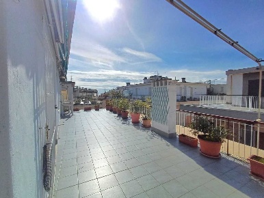 Foto Attico in Via Privata Sibelli Bogliolo 6, Alassio di 68 m² in affitto