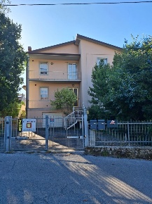 Foto Villa bifamiliare in Via II Giugno 13, Novafeltria Centro di 373 m²