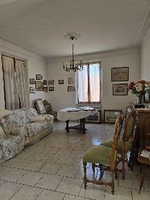 Foto Appartamento in Via Ratti, Ameglia di 100 m² con 4 locali in vendita