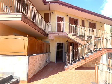 Foto Appartamento a Trecastagni di 60 m² con 2 locali in vendita